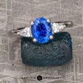 The "Merope" ring in platinum with 1.42-carat Ceylon sapphire