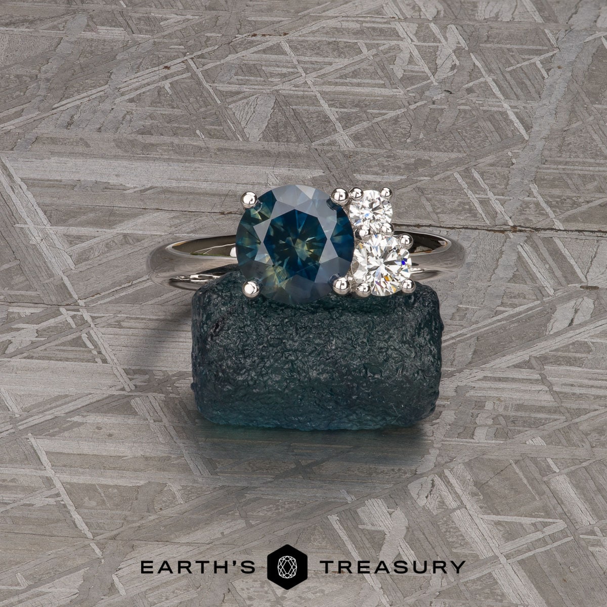 The “Toi Et Moi” with Emerald-Cut Diamond - Earth's Treasury