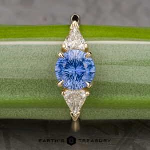 The “Mielikki” ring in 14k yellow gold with 1.42-Carat Ceylon sapphire