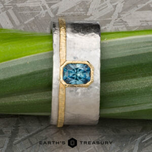 The "Armando" in platinum and 18k yellow gold with 1.08-carat Montana sapphire