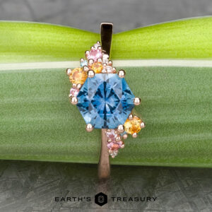 The Deluxe "Nebula" ring in 14k rose gold with 2.00-carat Montana sapphire