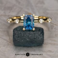 The "Pirouette" ring in 14k yellow gold with 1.18-carat Montana Sapphire