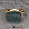 The Narcissus Band in 18k yellow gold